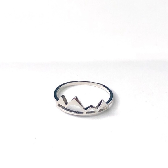 Jewelry - 925 Sterling Silver Mountain Ring